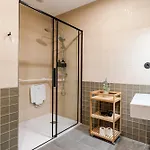 Grandmother Custodia's House Geres 度假居