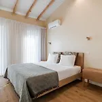 Grandmother Custodia's House Geres 度假居