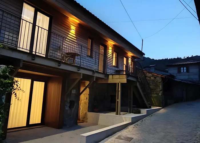 Grandmother Custodia's House Geres 度假居 *