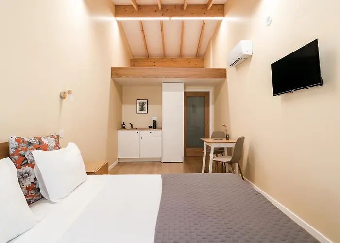 度假居 Grandmother Custodia's House Geres 坎普-杜热雷什