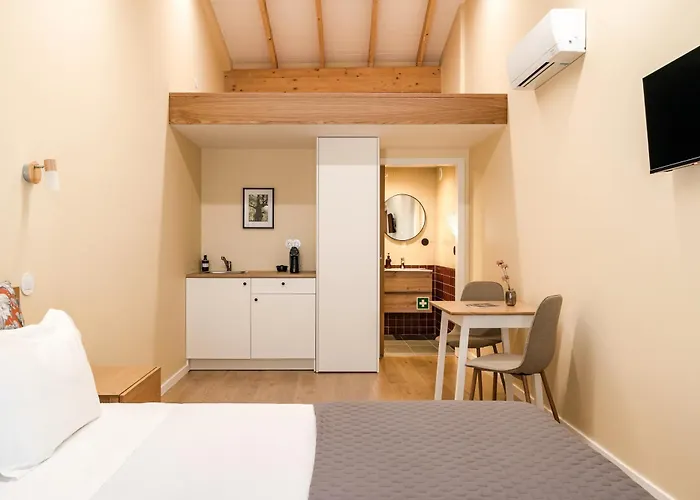 度假居 Grandmother Custodia's House Geres 坎普-杜热雷什