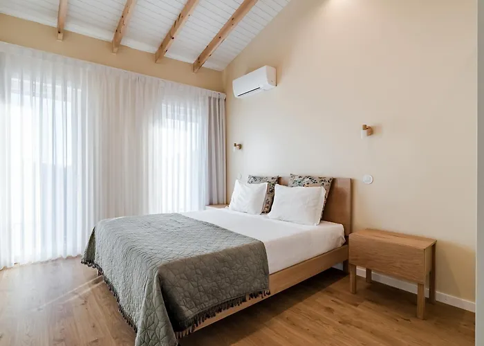 Grandmother Custodia's House Geres Ferienhaus