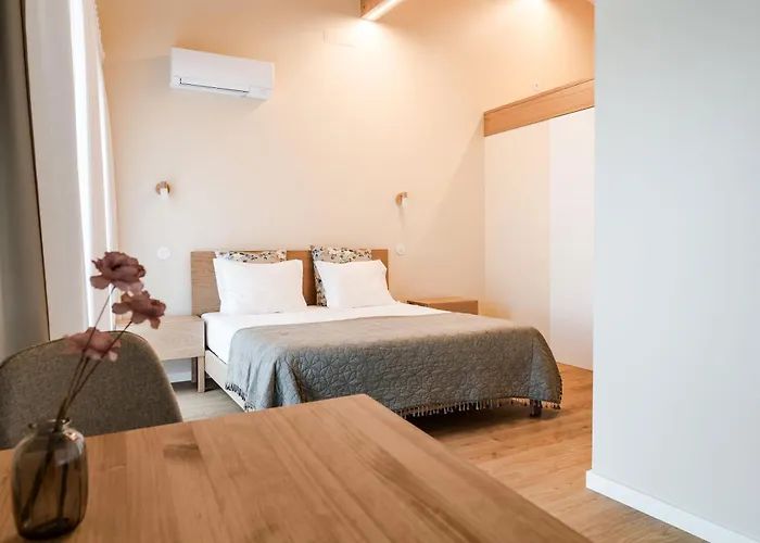 Grandmother Custodia's House Geres 度假居 坎普-杜热雷什