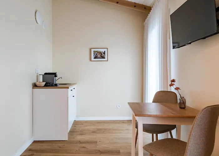 Grandmother Custodia's House Geres *